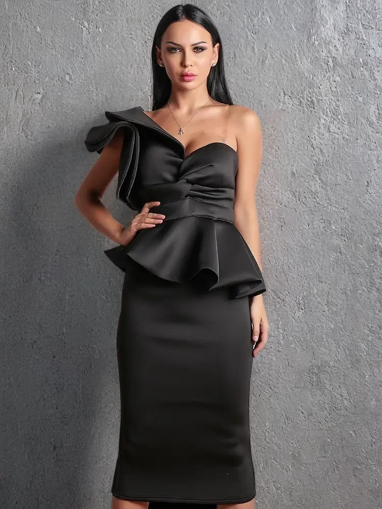 Noir Muse Off-Shoulder