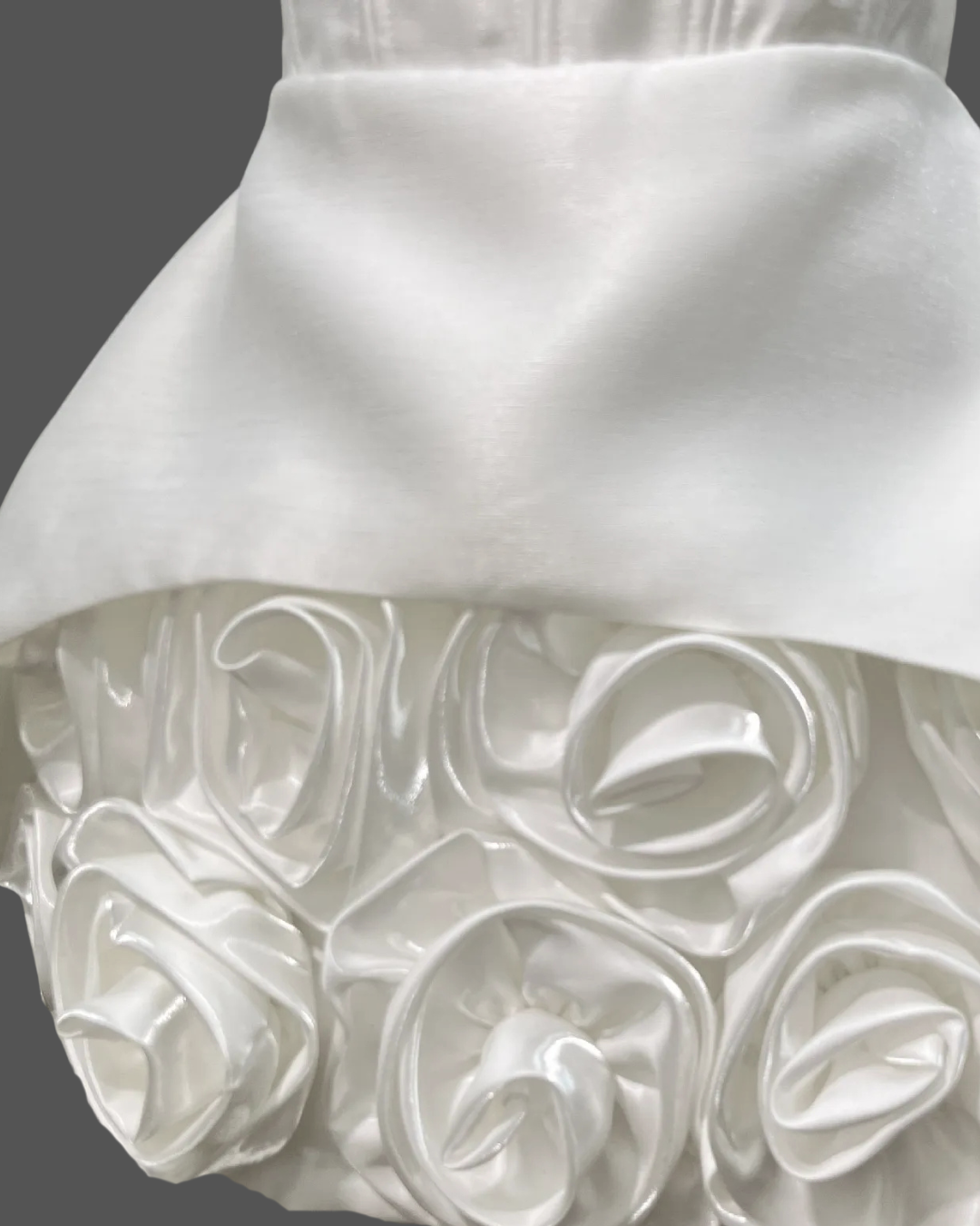 Vérité Contrast Gown